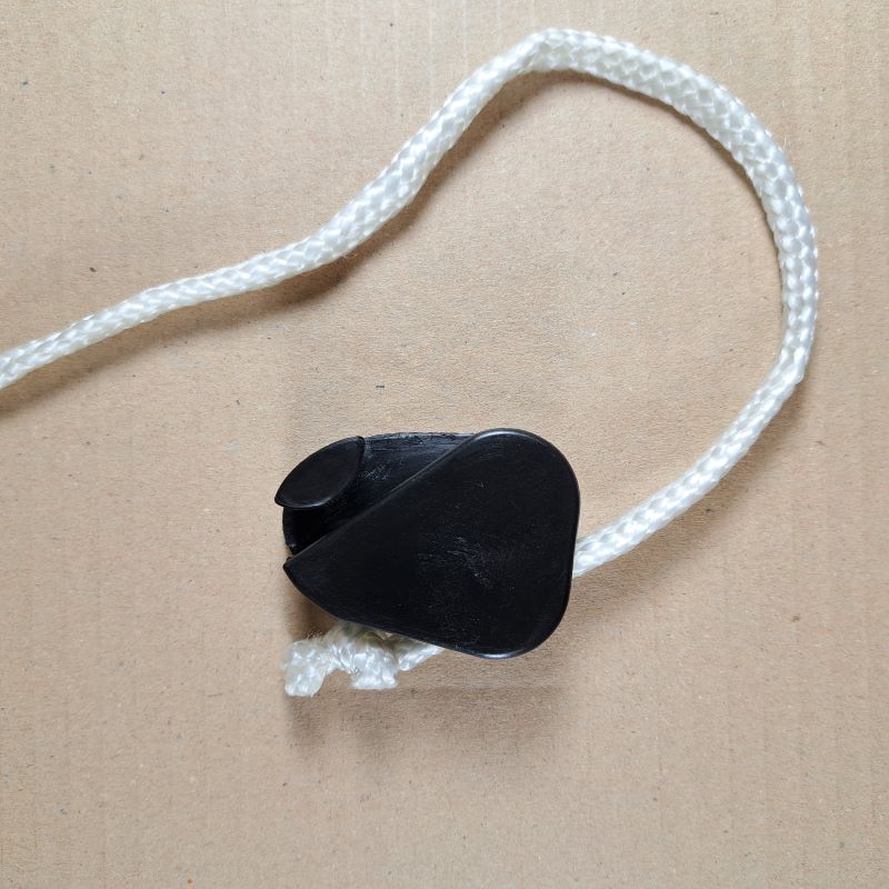 touwklem met spanlijn bevestigd