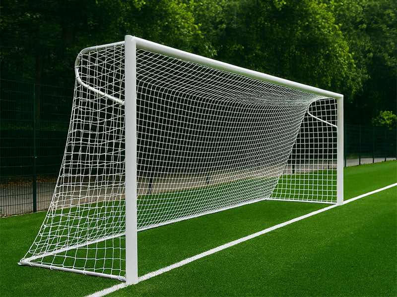 P-doel met wit doelnet 5mm draad dikte 120 mm maaswijdte